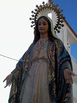 Virgen Milagrosa por calle Córdoba