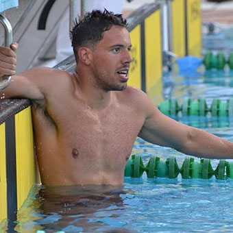 El nadador Paco Nogales, de Pedrera.