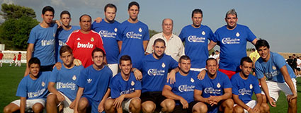 Miembros de la Hermandad de San Pedro, campeona del tercer mundialito. Foto: Grupo Joven Hdad. Angustias de Estepa.